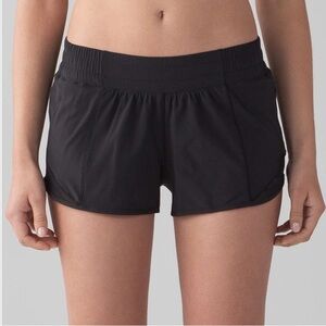 Lululemon Hottie Hot Shorts 2.5